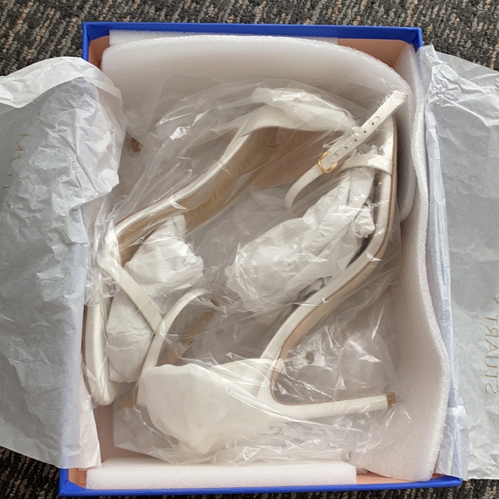 Stuart Weitzman Nudisong Mesh Bow Heel Sandal - Picture 7 of 12